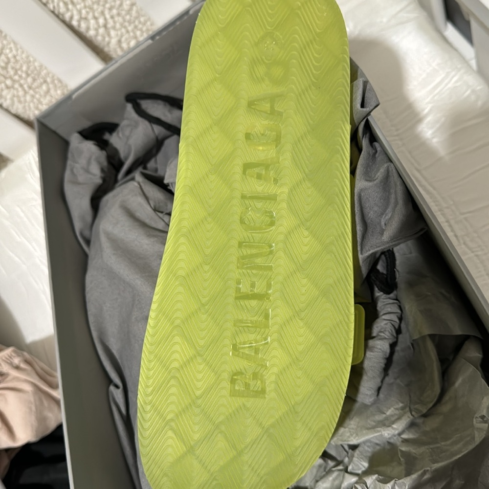 Balenciaga green sandals - Picture 3 of 7